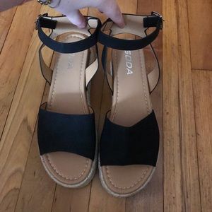 Espadrille Flatform Sandals - Black